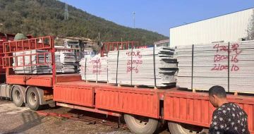 六安 芝麻灰花岗岩光面毛板出货日常