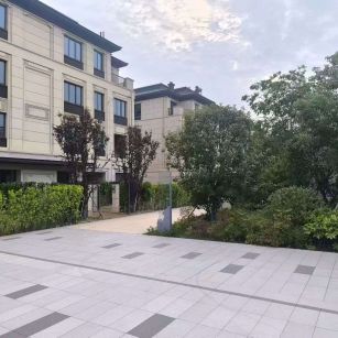 六安 芝麻白与芝麻白搭配铺装，尺寸1200*600