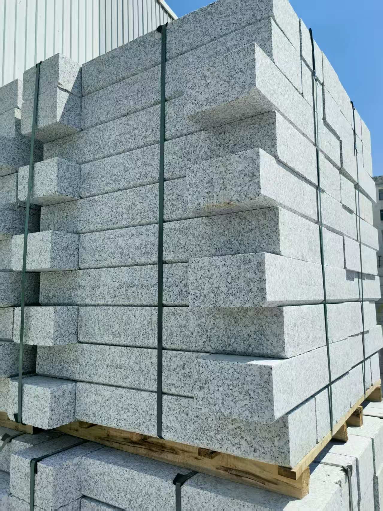 六安 路沿石颜色均匀、尺寸标准