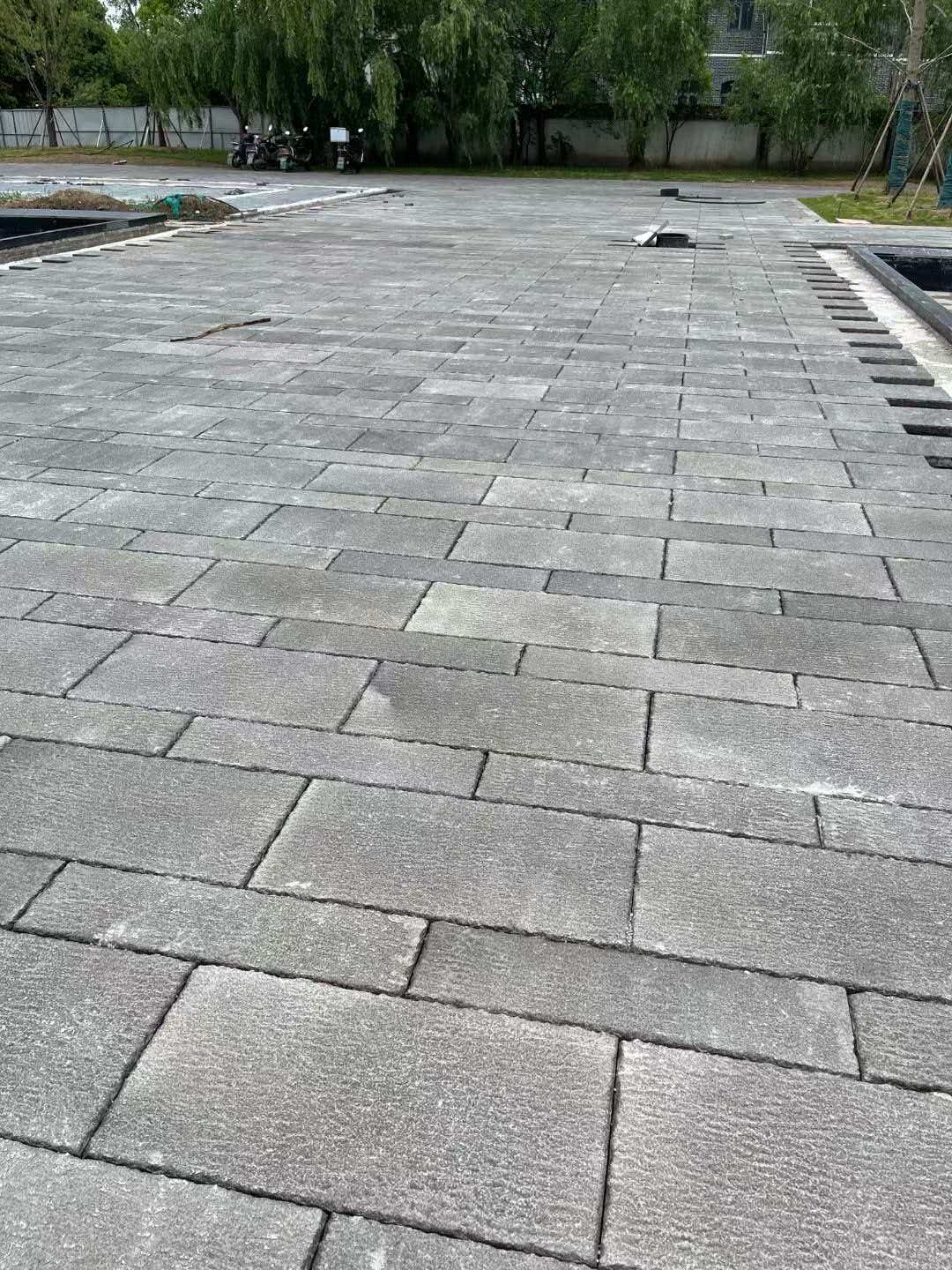 六安 工地仿古石铺装现场实拍