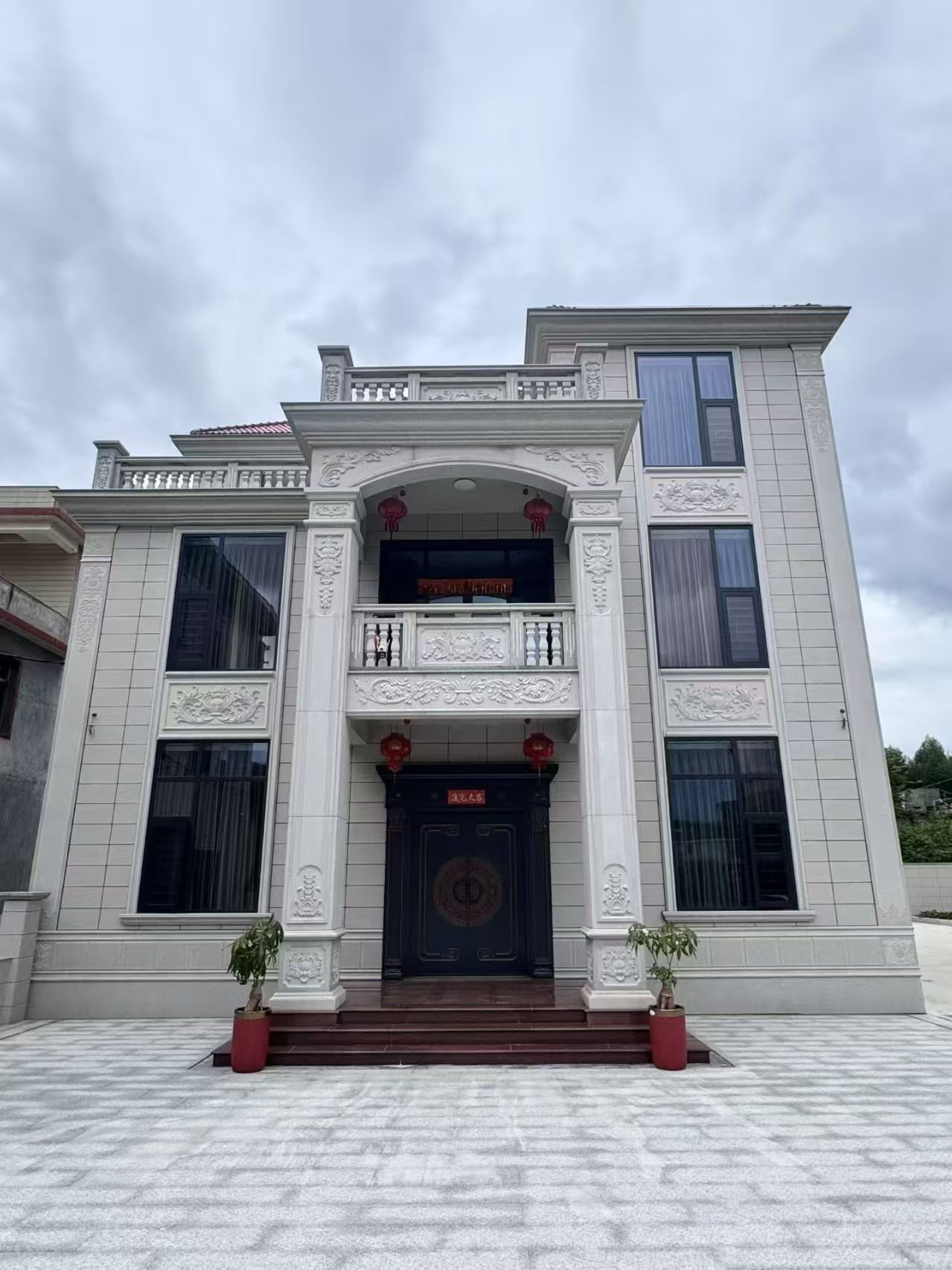 六安 芝麻白石材别墅干挂案例展示