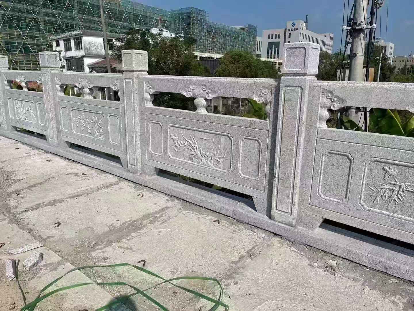 六安 芝麻白栏杆