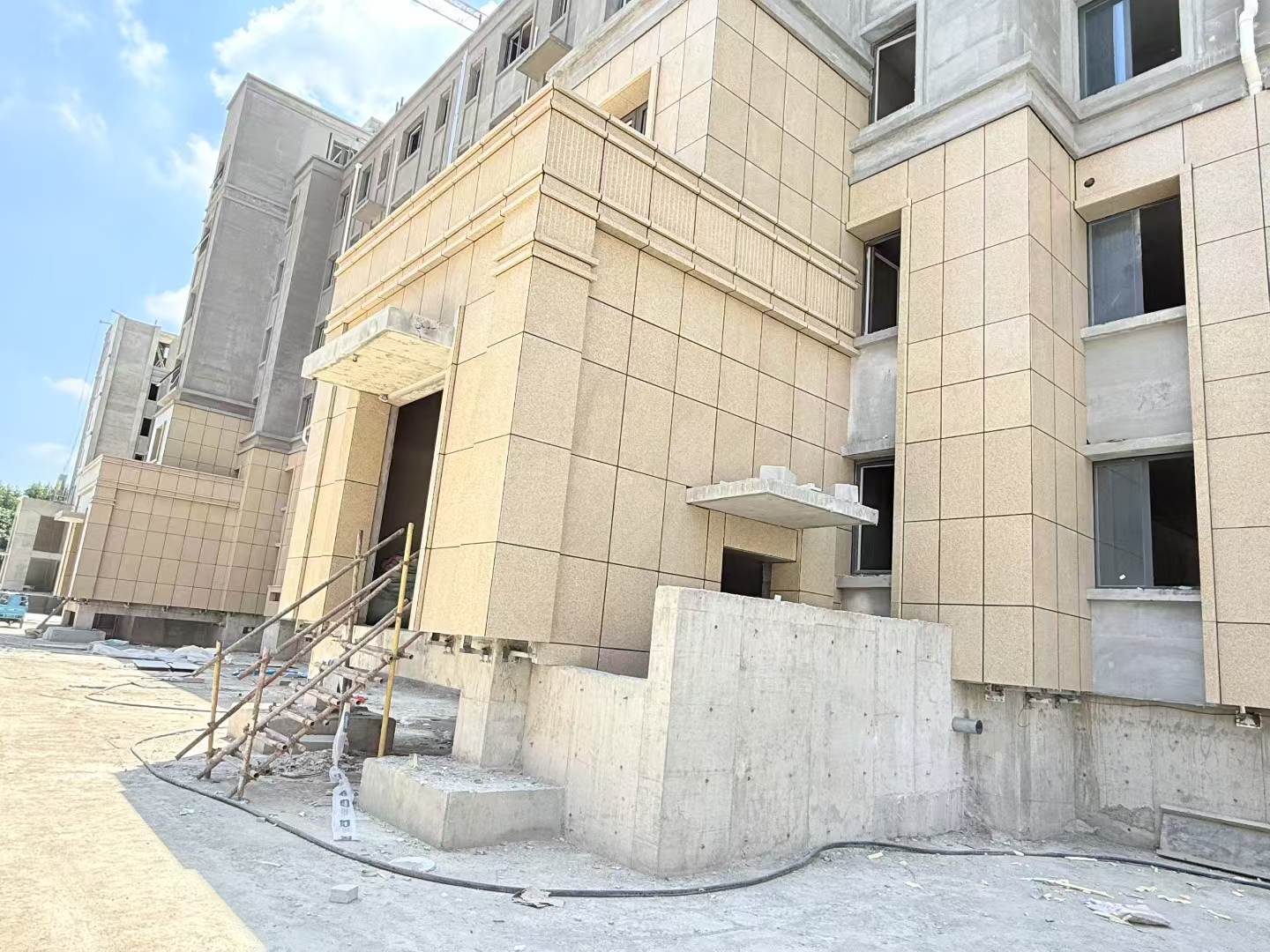 六安 黄金麻干挂，工地实拍