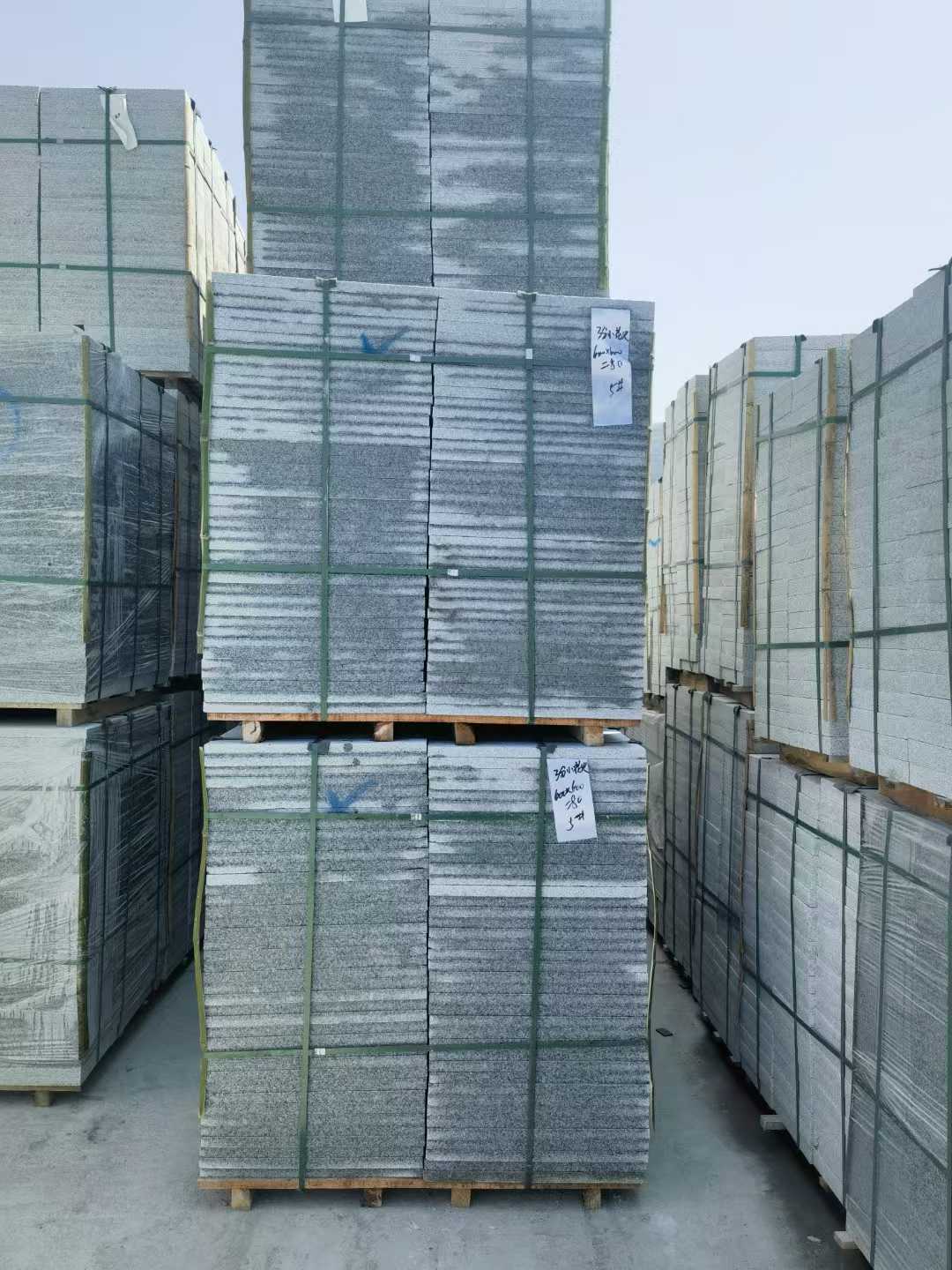 六安芝麻白地铺成品